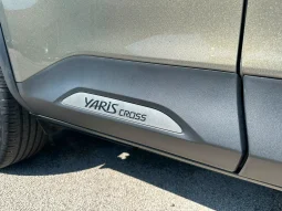 TOYOTA YARIS CROSS 1.5 HYBRID TREND OXIDE BRONZE USATO NOLA AVELLINO pieno