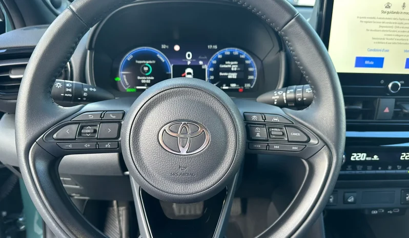 TOYOTA YARIS CROSS LOUNGE 1.5 HYBRID AWD KM 0 NOLA AVELLINO pieno