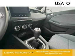 RENAULT CLIO TECHNO TCE BENZINA BLU IRON USATO NOLA AVELLINO pieno