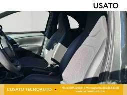 TOYOTA AYGO X LOUNGE AIR BENZINA GREEN USATO NOLA AVELLINO pieno