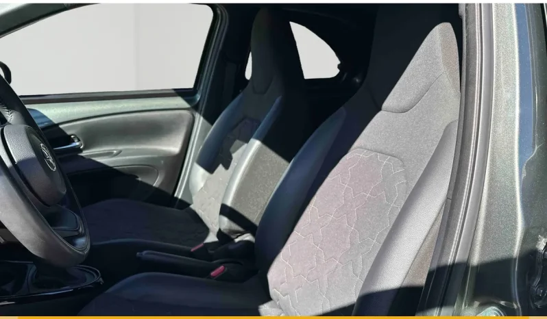 TOYOTA AYGO X LOUNGE AIR BENZINA GREEN USATO NOLA AVELLINO pieno