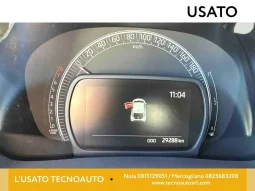 TOYOTA AYGO X LOUNGE AIR BENZINA GREEN USATO NOLA AVELLINO pieno