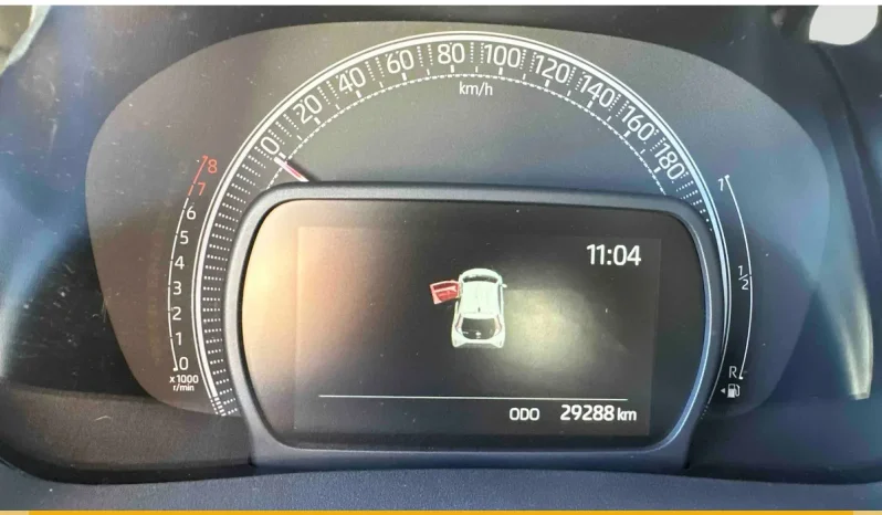 TOYOTA AYGO X LOUNGE AIR BENZINA GREEN USATO NOLA AVELLINO pieno