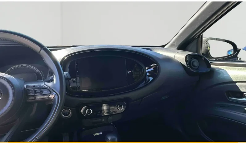 TOYOTA AYGO X LOUNGE AIR BENZINA GREEN USATO NOLA AVELLINO pieno
