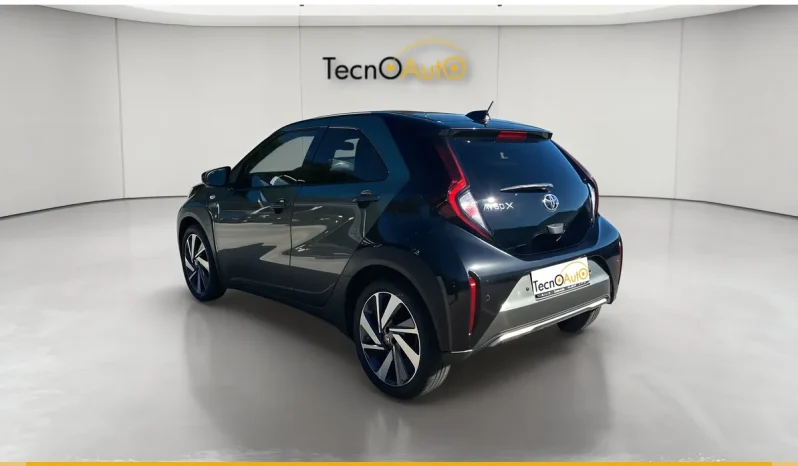TOYOTA AYGO X LOUNGE AIR BENZINA GREEN USATO NOLA AVELLINO pieno