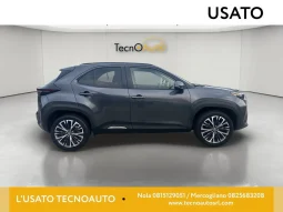 TOYOTA YARIS CROSS LOUNGE DARK GREY USATO NOLA AVELLINO pieno