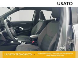 TOYOTA YARIS CROSS TREND 1.5 HYBRID SILVER USATO NOLA AVELLINO pieno