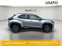 TOYOTA YARIS CROSS TREND 1.5 HYBRID SILVER USATO NOLA AVELLINO pieno