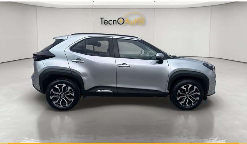TOYOTA YARIS CROSS TREND 1.5 HYBRID SILVER USATO NOLA AVELLINO pieno