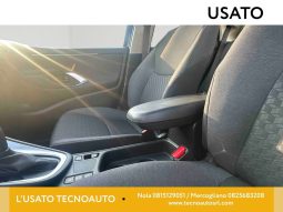 TOYOTA YARIS TREND 1.5 HYBRID BLACK MET USATO NOLA AVELLINO pieno