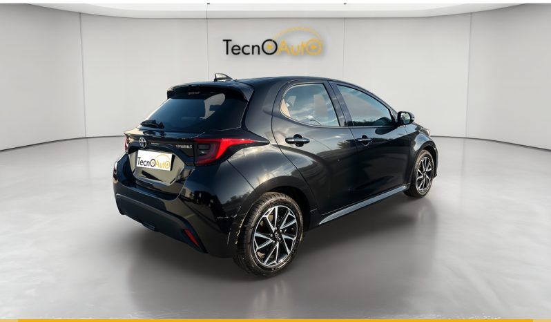 TOYOTA YARIS TREND 1.5 HYBRID BLACK MET USATO NOLA AVELLINO pieno