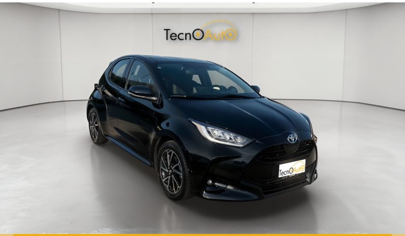 TOYOTA YARIS TREND 1.5 HYBRID BLACK MET USATO NOLA AVELLINO pieno